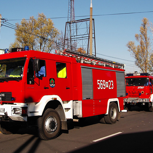 Ciężki wóz gaśniczy. OSP Jeziorna. Ochotnicza Straż Pożarna w Konstancinie-Jeziornie. 569m23