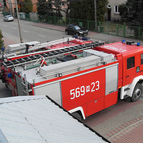 Ciężki wóz gaśniczy. OSP Jeziorna. Ochotnicza Straż Pożarna w Konstancinie-Jeziornie. 569m23