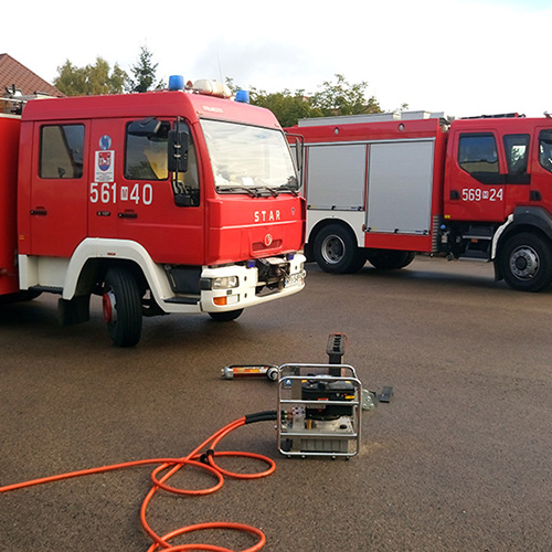 Nasza pompa hydrauliczna Holmatro. Star JRG1 Piaseczno, Renault OSP Jeziorna