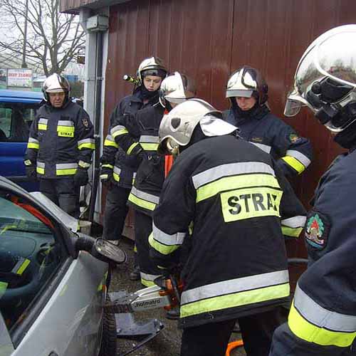 Ćwiczenia z wykorzystaniem naszego sprzętu hydraulicznego - Straż Pożarna Konstancin-Jeziorna