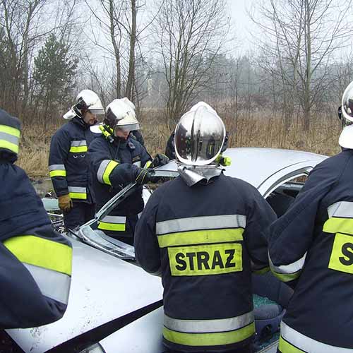 Ćwiczenia z wykorzystaniem naszego sprzętu hydraulicznego - Straż Pożarna Konstancin-Jeziorna