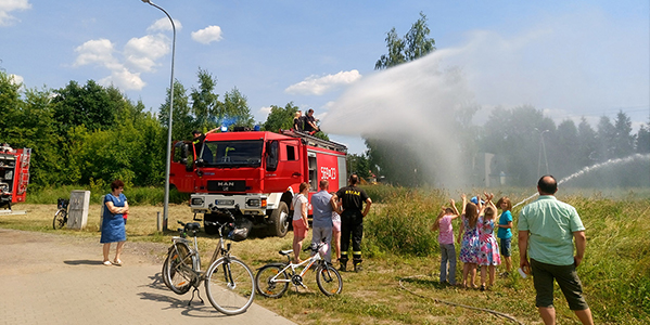 Wiosenne pokazy i pikniki