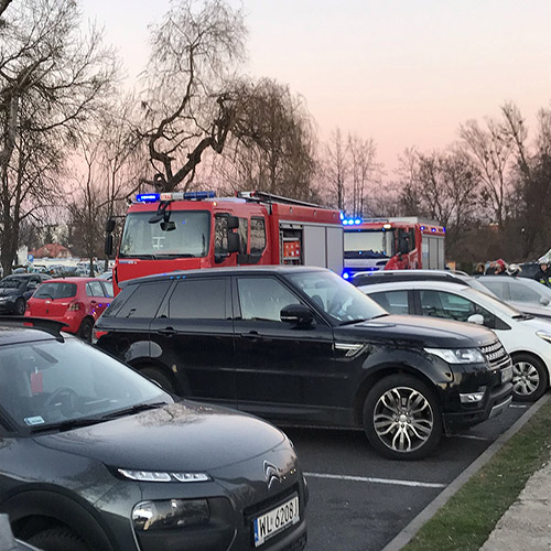 Chwilę po przyjeździe naszego zastępu do pomocy dojechał zastęp z JRG Piaseczno.