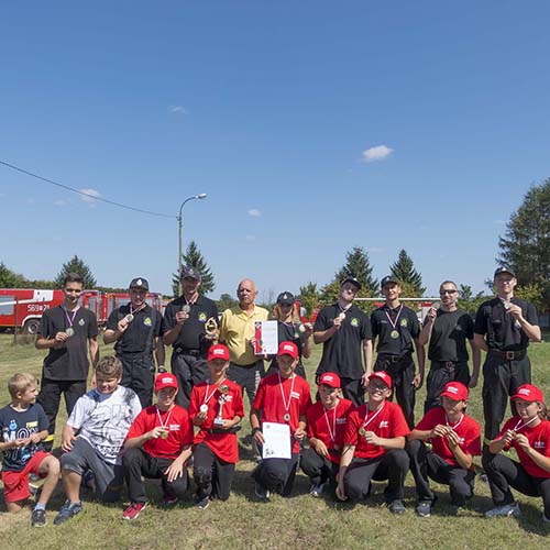 Pamiątkowe zdjęcie po zawodach