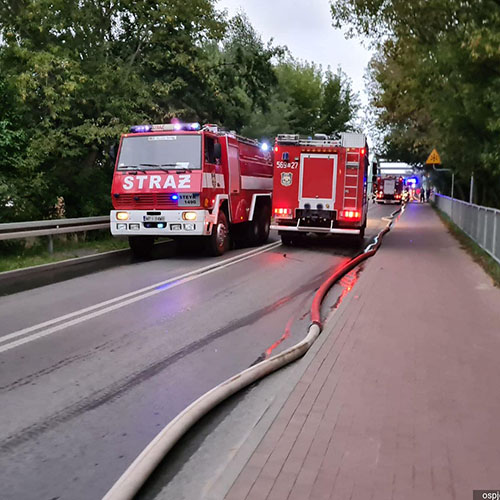 OSP Kawęczynek dowożenie wody.