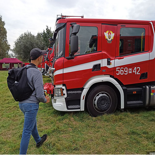 Oglądanie pojazdów jednostek ościennych.