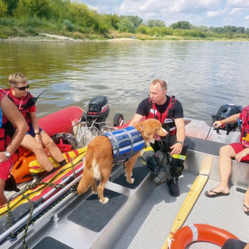 Ćwiczenia na wodzie OSP Konstancin-Jeziorna i Piaseczyńskie WOPR.